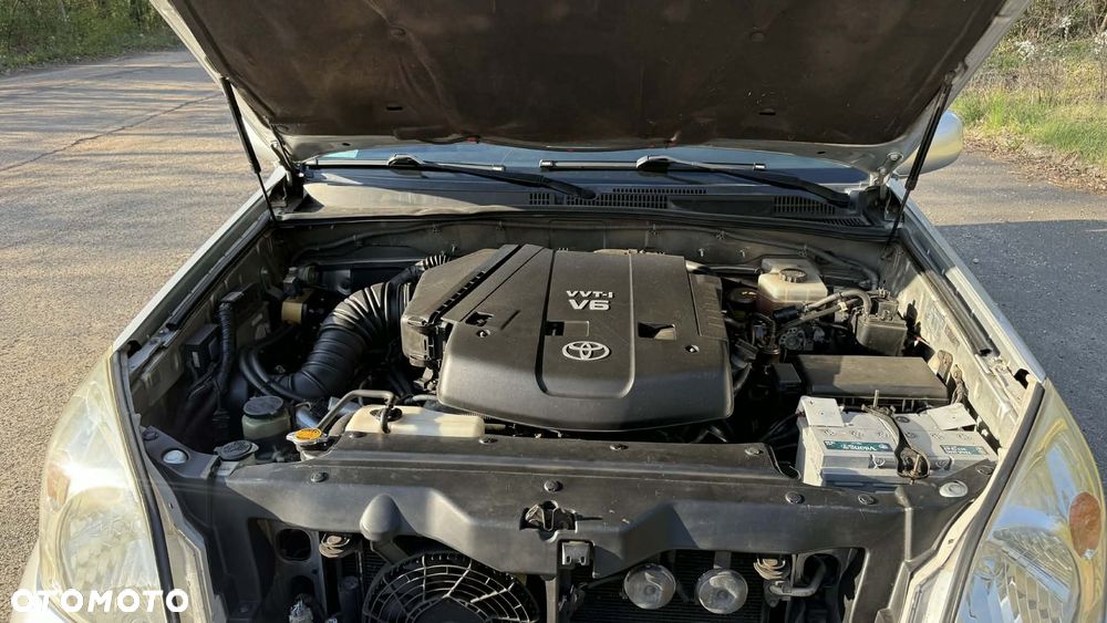 Toyota Land Cruiser - 18