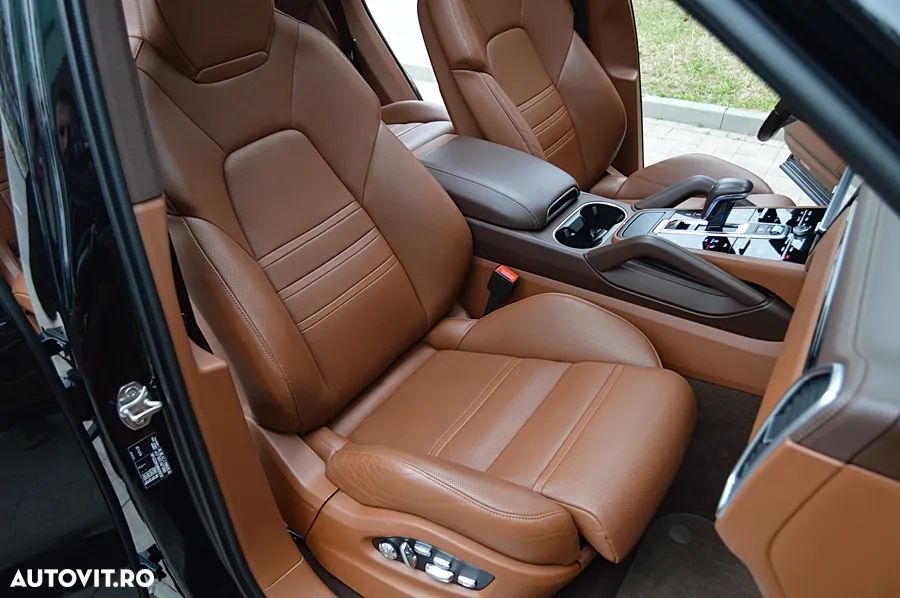 Porsche Cayenne S Tiptronic S Platinum Edition - 31