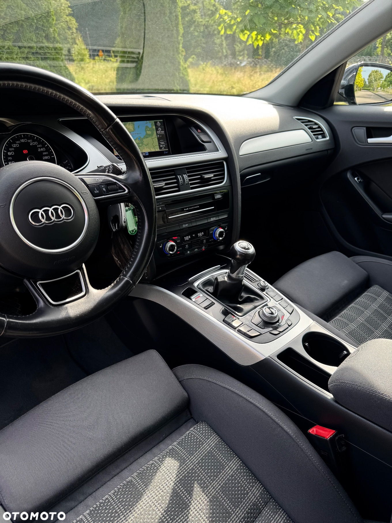 Audi A4 Avant 2.0 TDI DPF clean diesel S line Sportpaket - 14