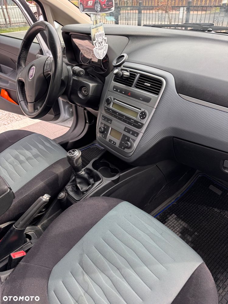 Fiat Grande Punto - 14