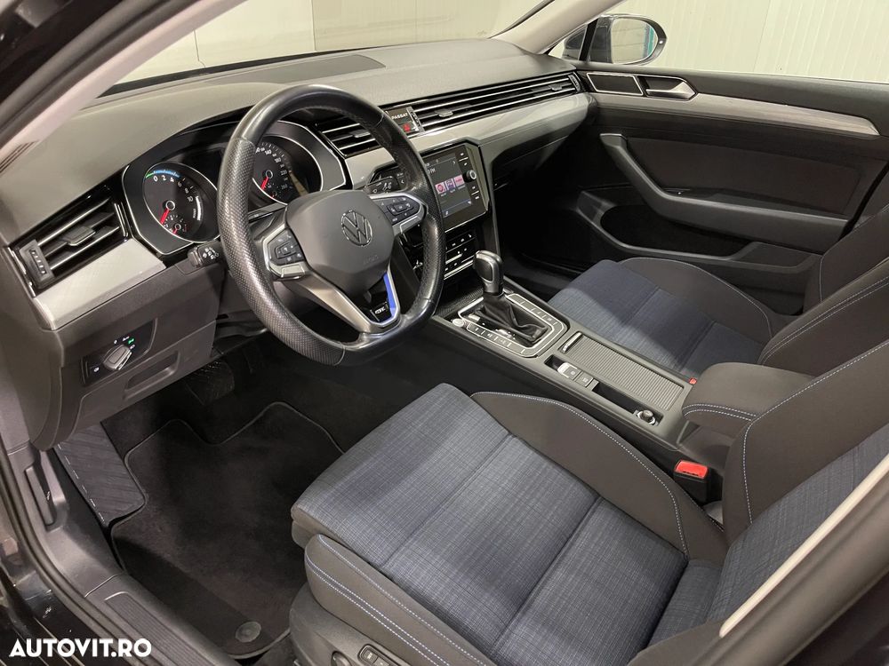 Volkswagen Passat - 5