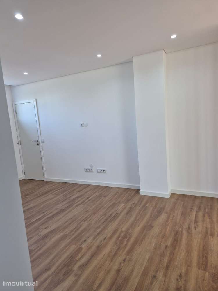 Apartamento, 74 m², Bougado (São Martinho e Santiago) - Grande imagem: 4/22