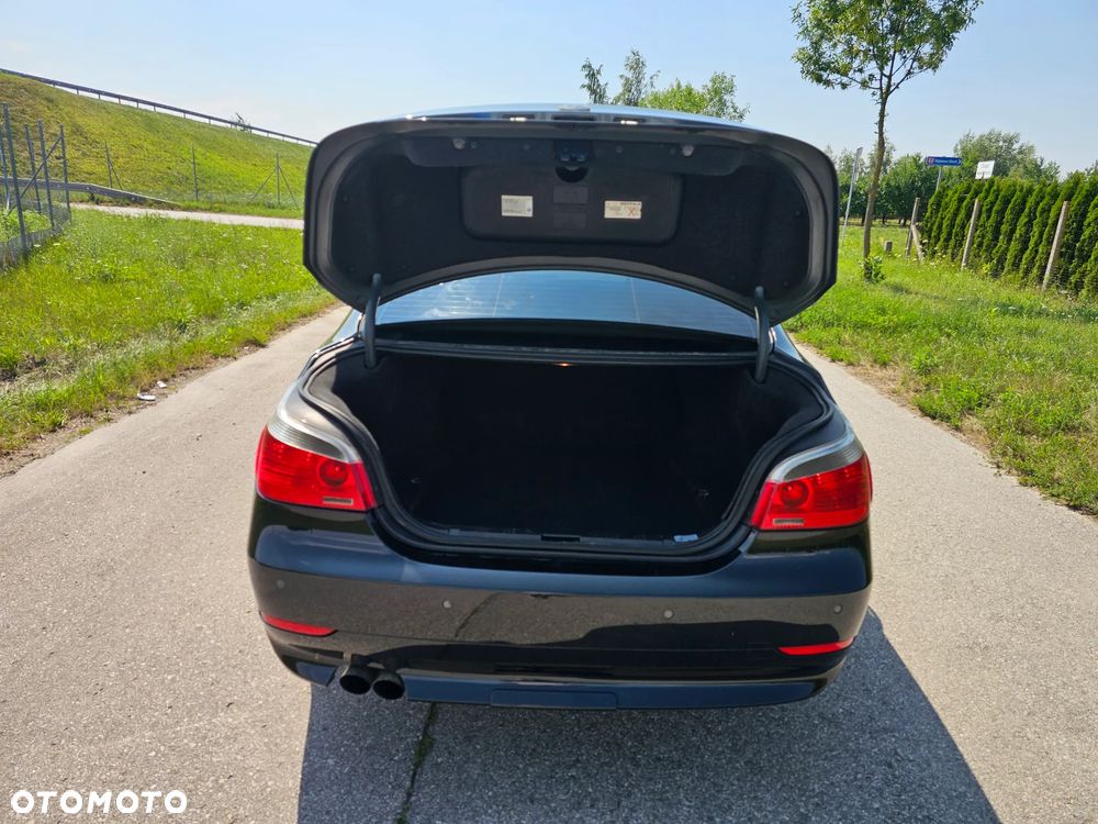 BMW Seria 5 520i - 17