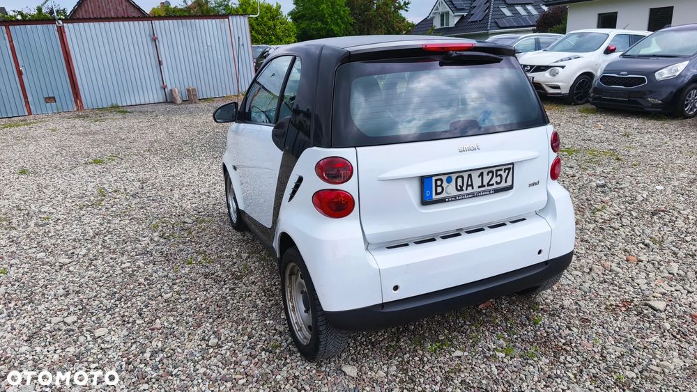 Smart Fortwo softouch black&white limited micro hybrid drive - 10