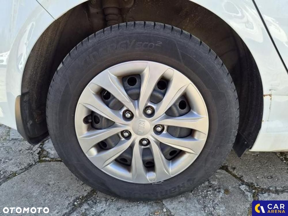 Kia Ceed - 14