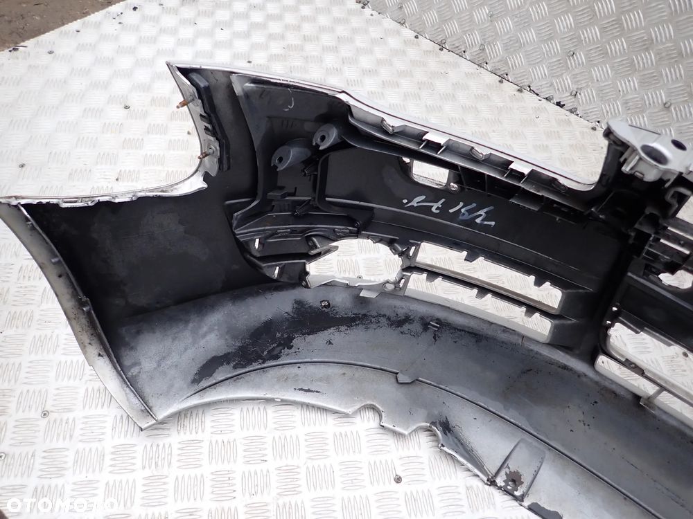 ZDERZAK PRZÓD AUDI A4 B7 - 6