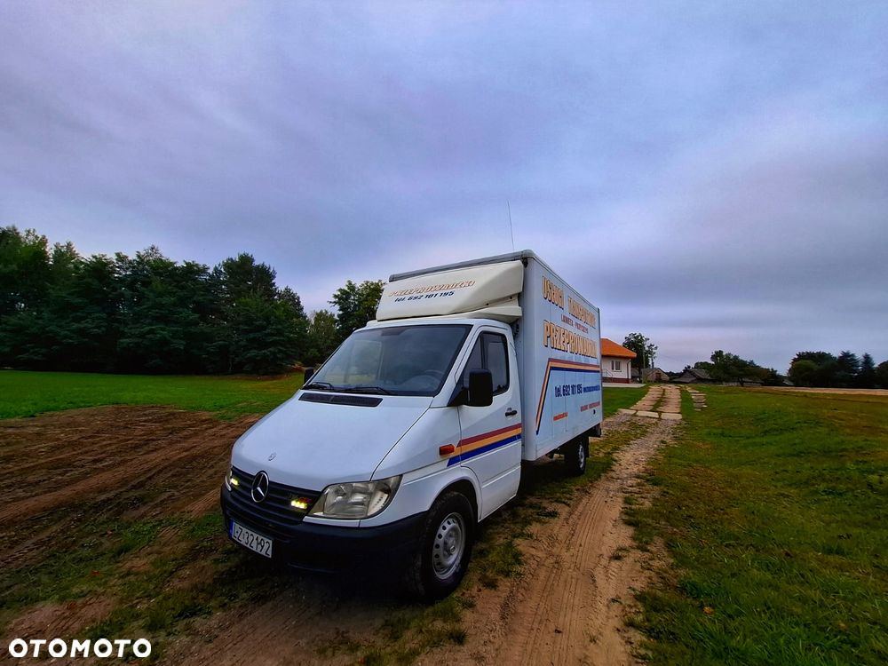 Mercedes-Benz Sprinter - 13