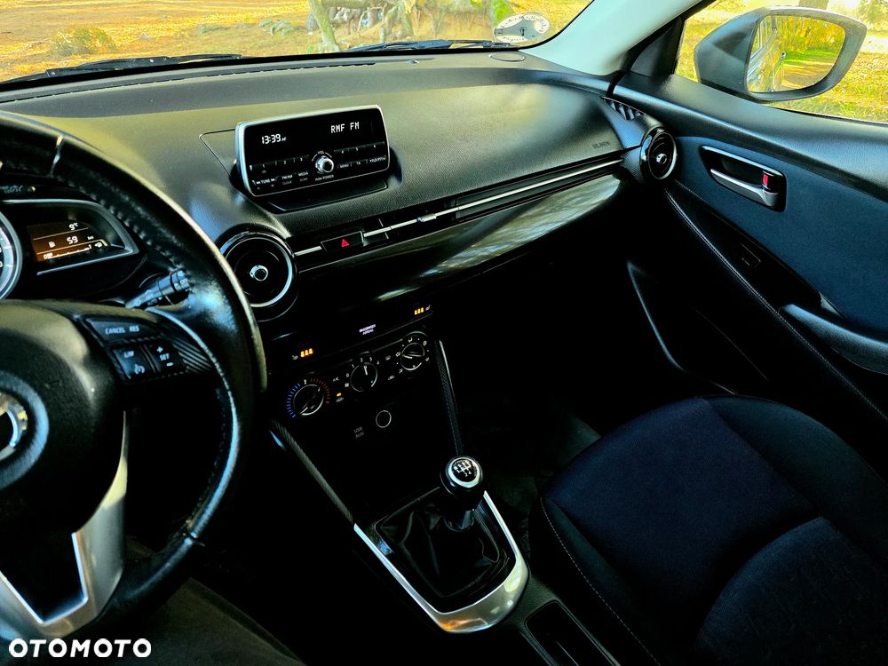 Mazda 2 - 8