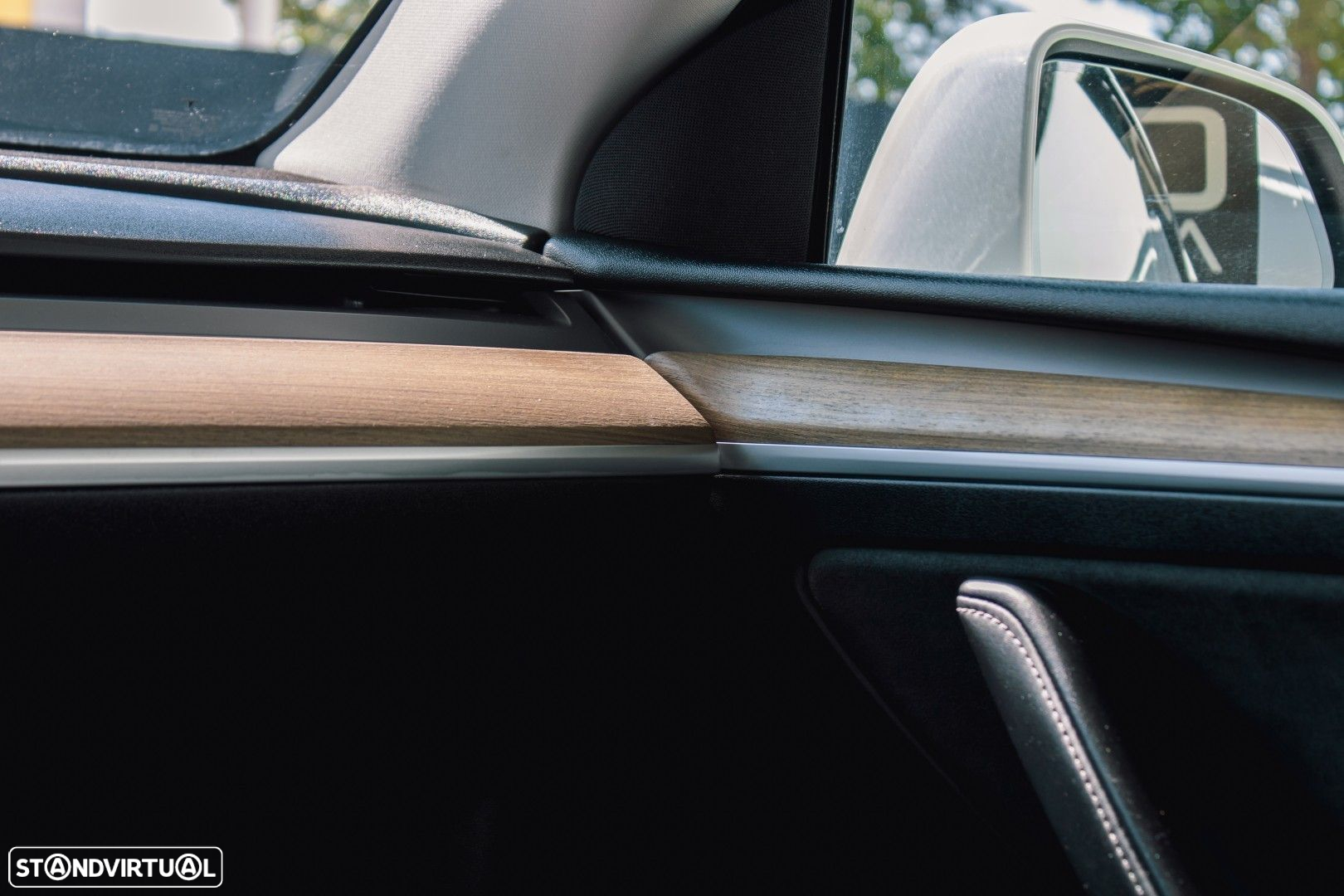 Tesla Model Y Long Range Dual Motor AWD - 23