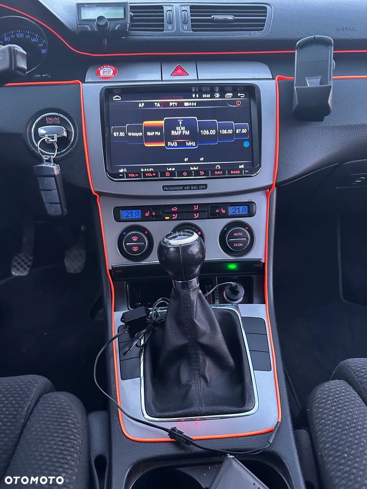 Volkswagen Passat - 34