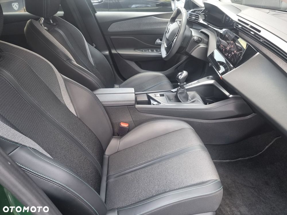 Peugeot 308 1.2 PureTech Allure S&S - 18