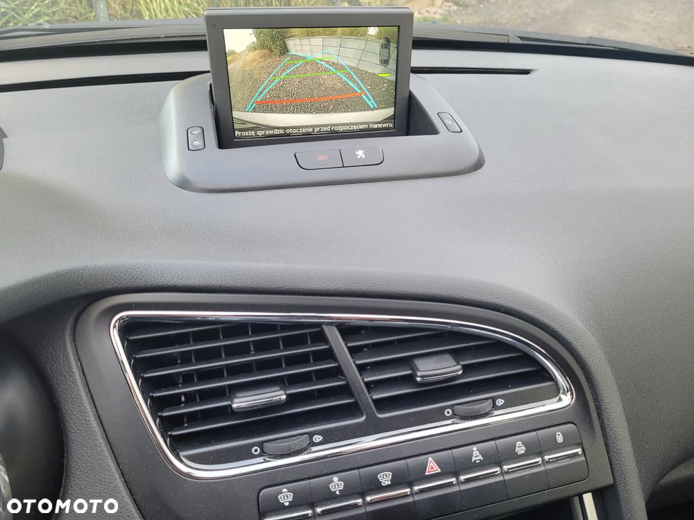 Peugeot 5008 2.0 BlueHDI Allure S&S - 25