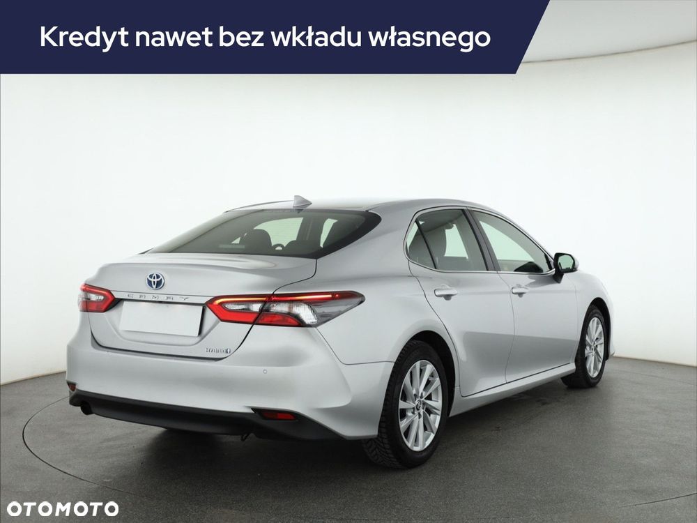 Toyota Camry - 7