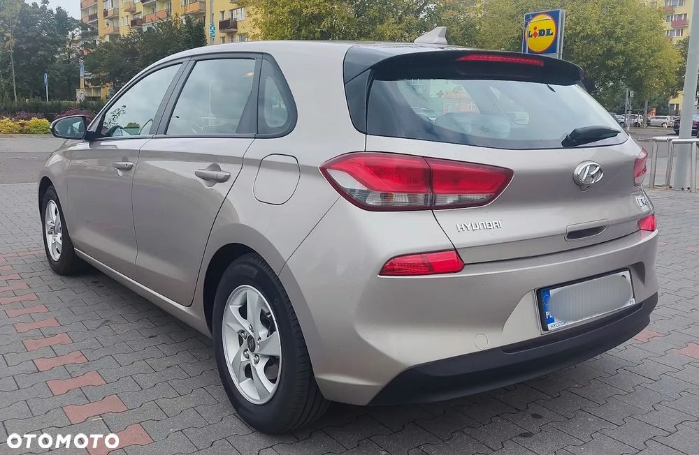 Hyundai i30 1.4 Classic + - 6