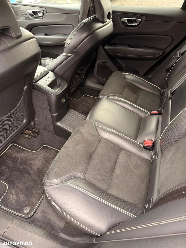 Volvo XC 60 T8 Twin Engine AWD R-Design - 7