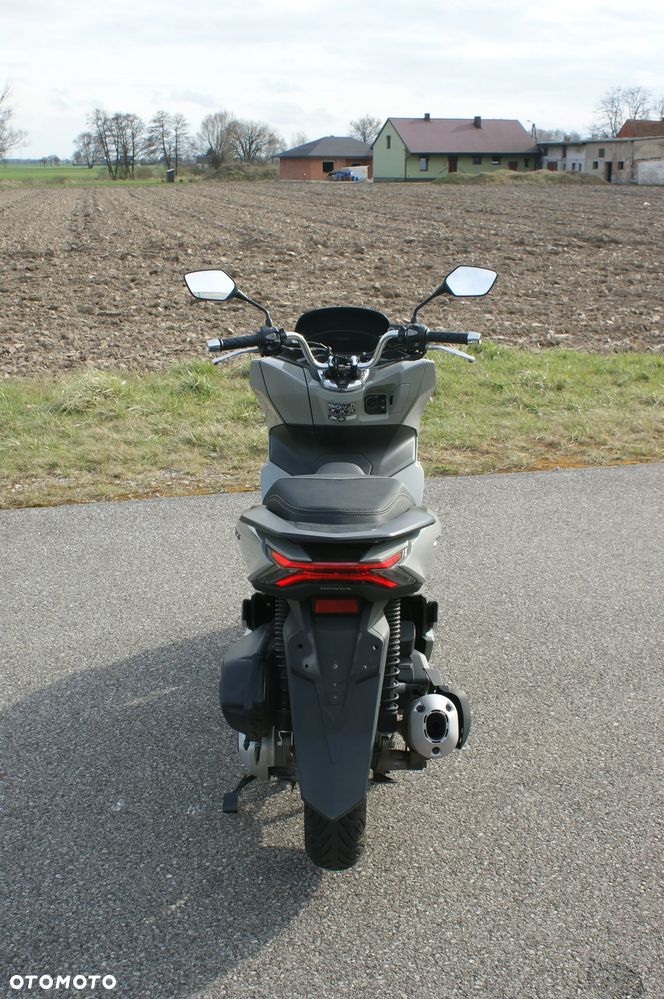 Honda PCX - 9