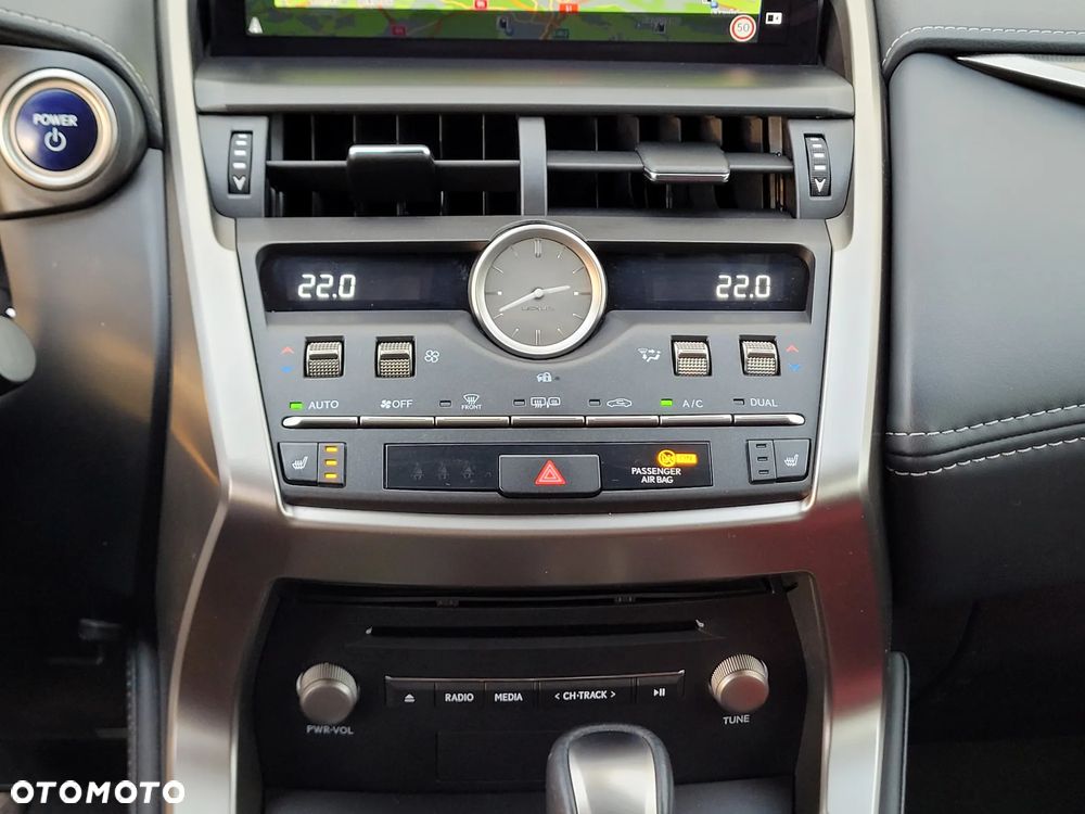 Lexus NX 300h F Impression AWD - 20