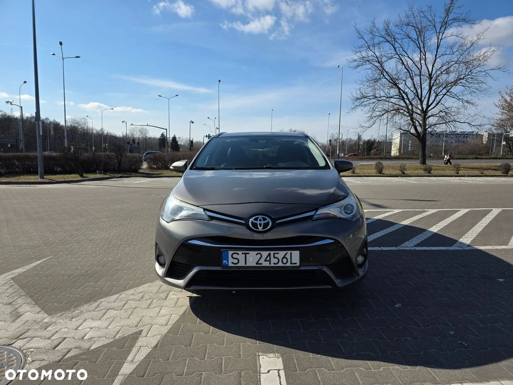 Toyota Avensis 1.8 Prestige MS - 4