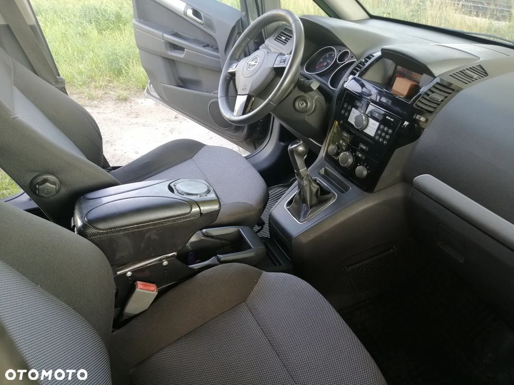 Opel Zafira - 18