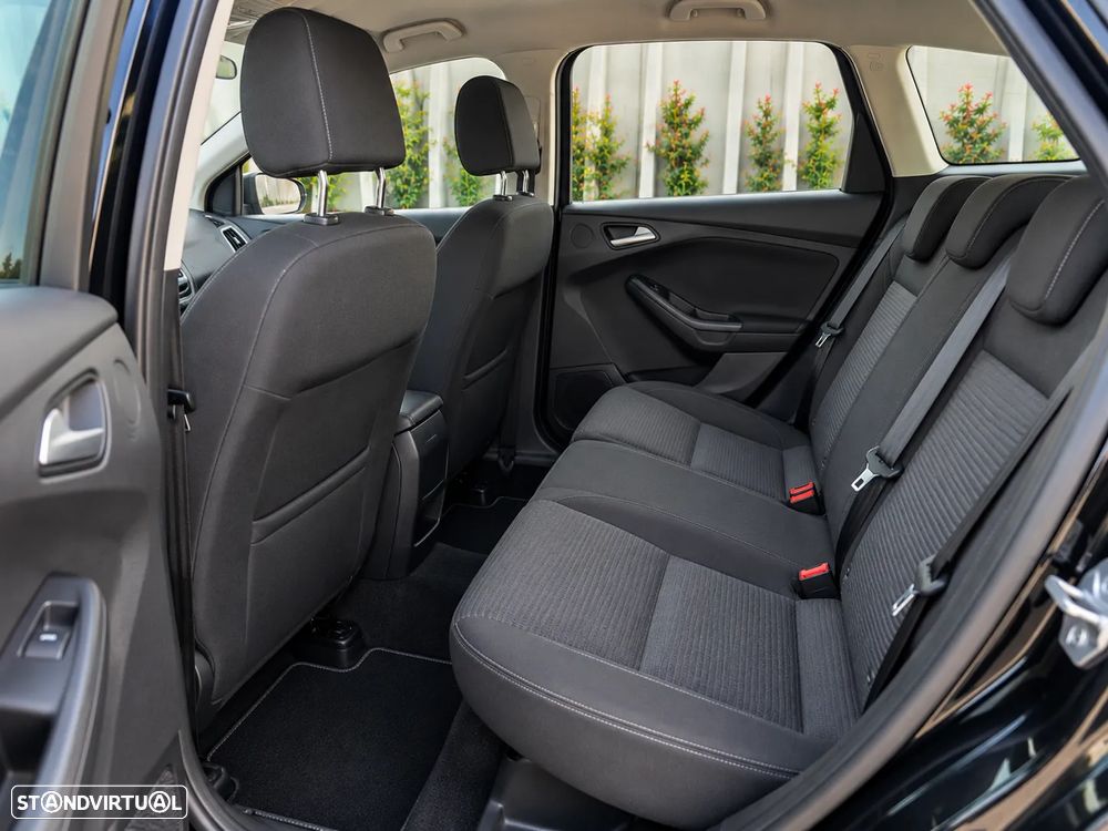 Ford Focus - 8