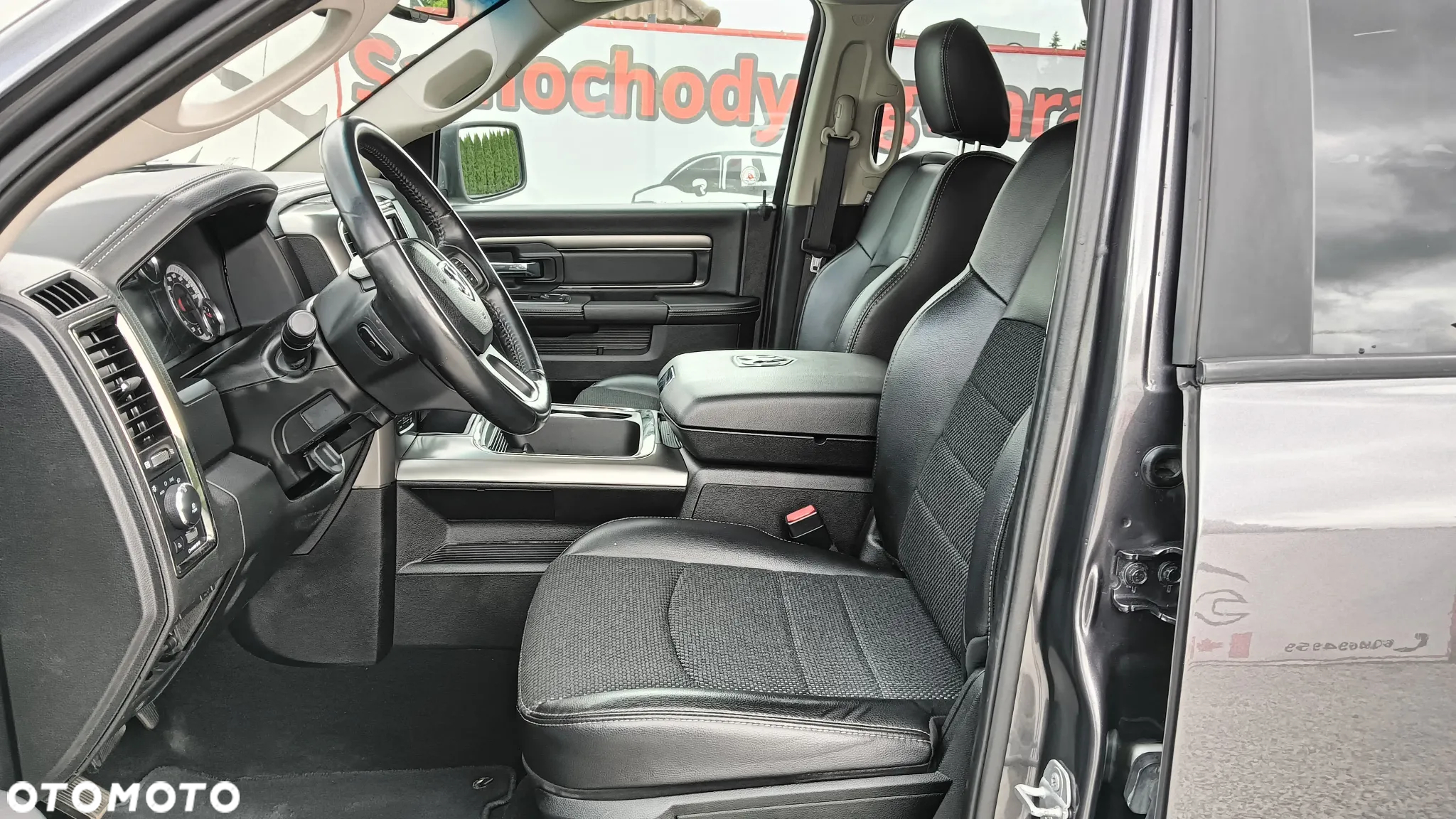 Dodge RAM 1500 5.7 4x4 - 21