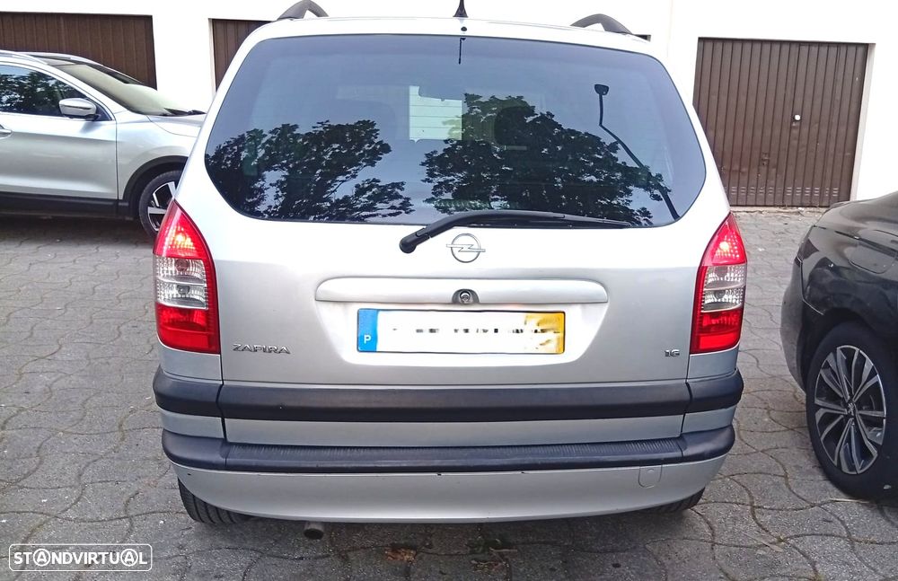 Opel Zafira 1.6 16V Comfort - 4