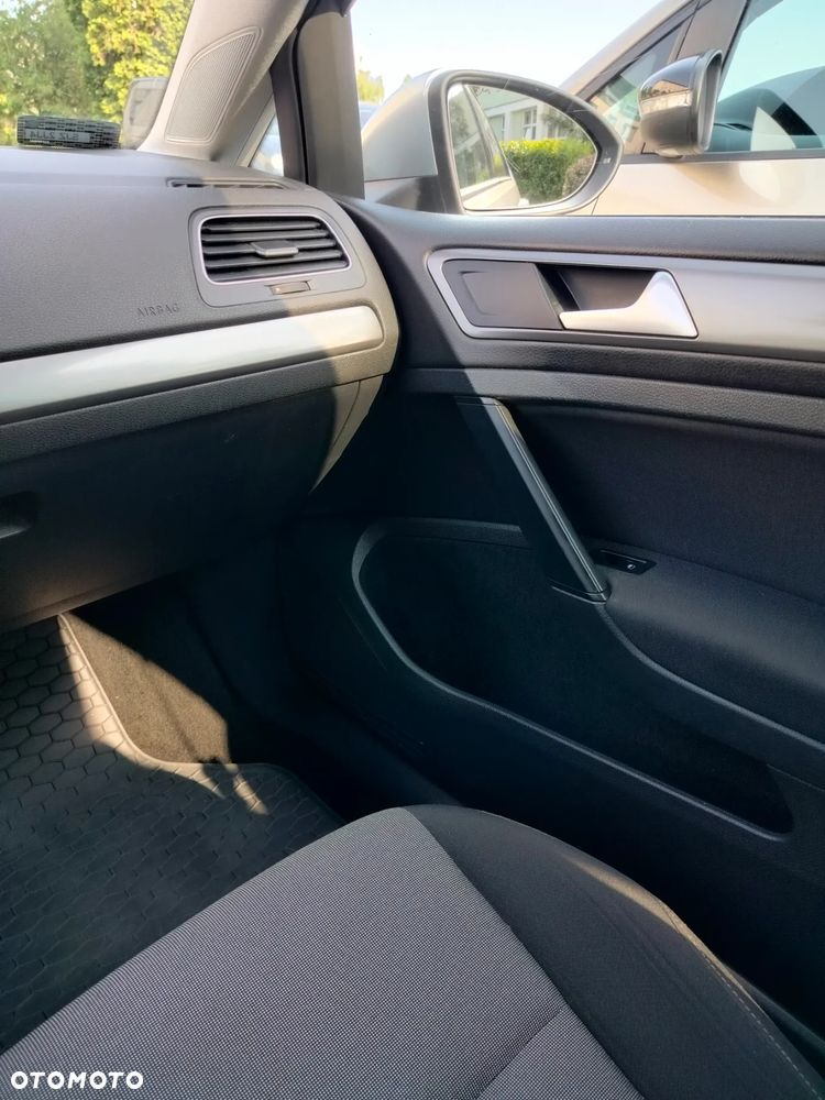 Volkswagen Golf - 15