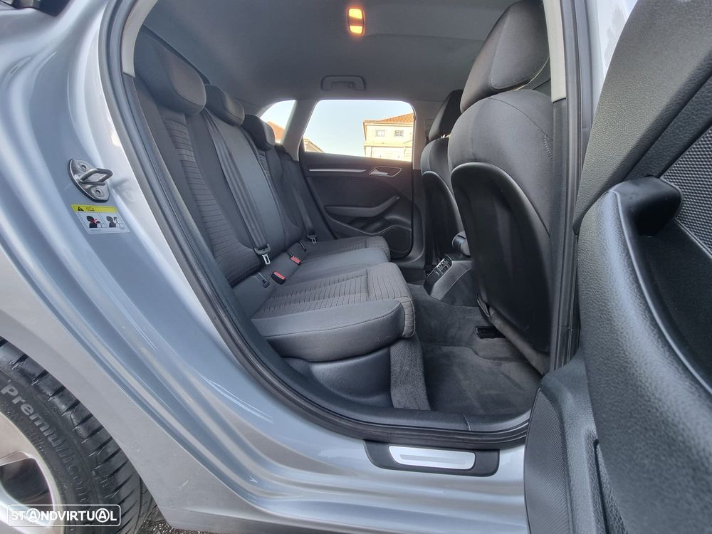 Audi A3 Sportback 1.6 TDI Advance Ultra - 8