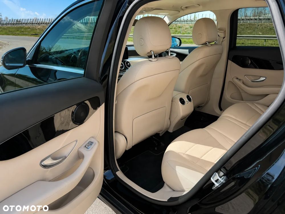 Mercedes-Benz GLC 300 e 4-Matic Business Edition - 13