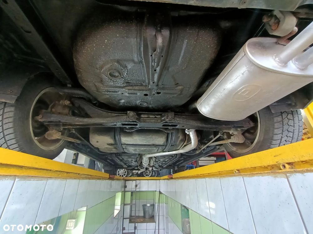 Hyundai Coupe 2.0 FX - 13