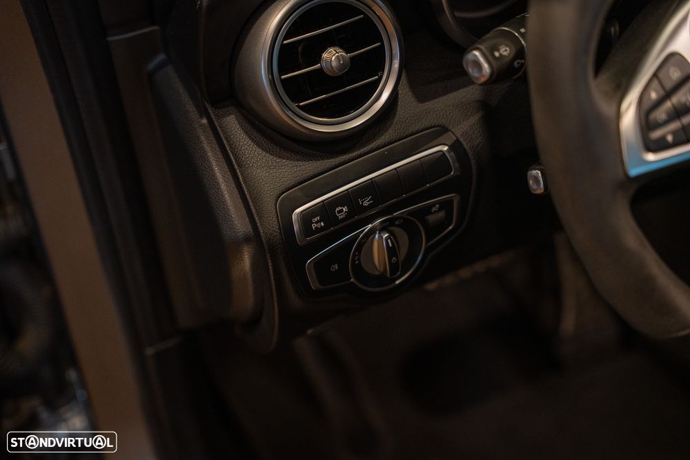 Mercedes-Benz C 63 AMG S - 22