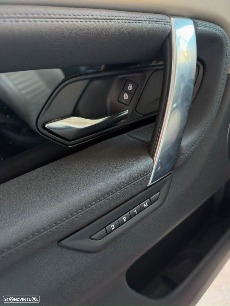 Land Rover Discovery Sport - 16