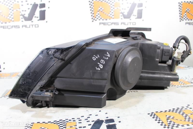 Ótica / Farol Direito Audi A3 (8P1)  8P0941004bc / 1Lj00964804 / 1Lj00 - 10