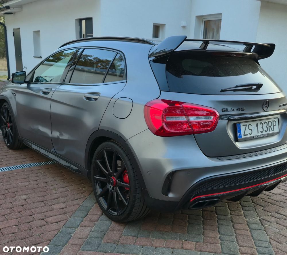 Mercedes-Benz GLA 45 AMG 4-Matic Edition 1 - 4