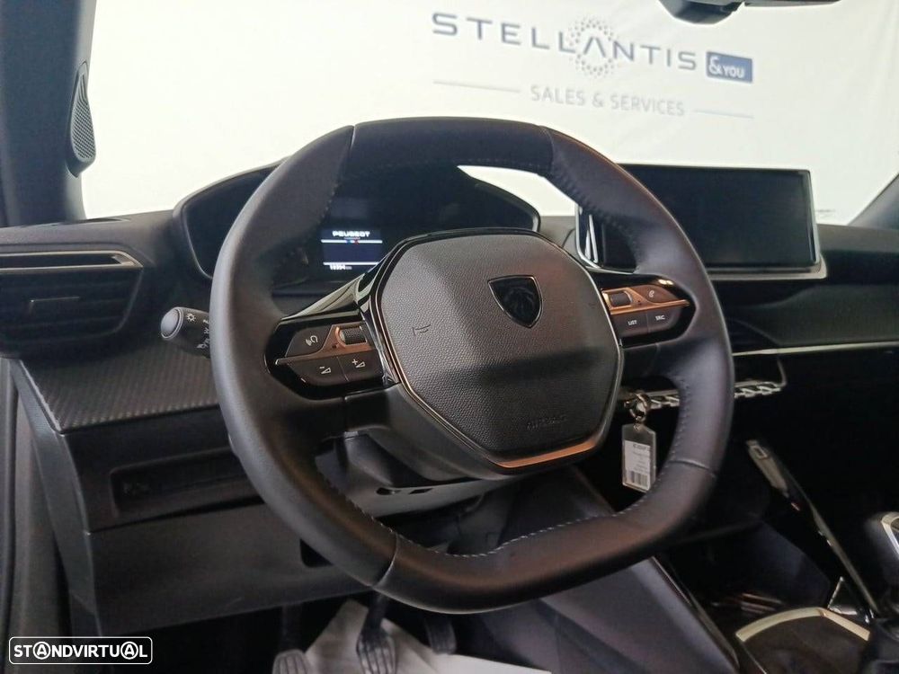 Peugeot 2008 1.2 Style - 12