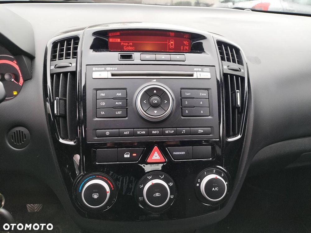 PANEL NAWIEWU WYŚWIETLACZ KIA PROCEED I LIFT 84740-1H005 97250-1H221 - 8