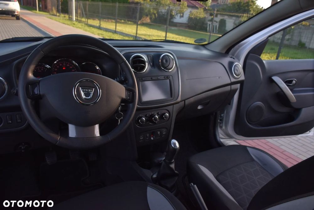 Dacia Sandero TCe 90 Laureate - 23