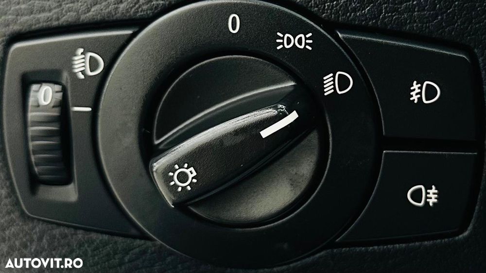 BMW X1 xDrive18d - 12