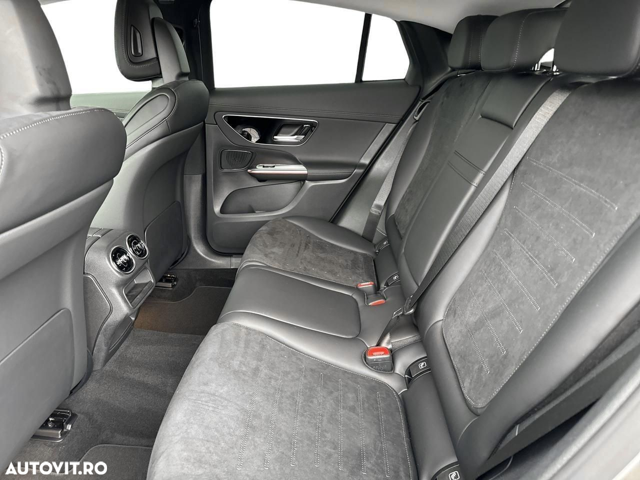 Mercedes-Benz GLC Coupe 300 e 4MATIC - 11