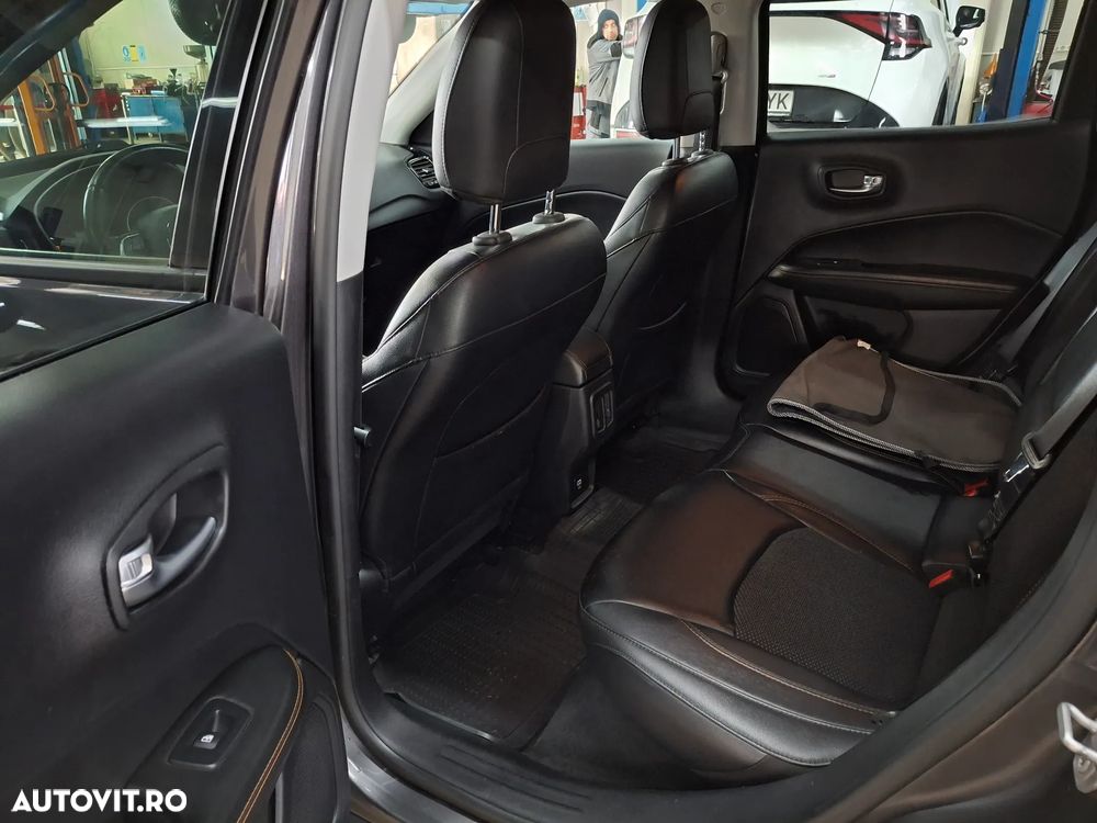 Jeep Compass 2.0 M-Jet 4x4 AT Limited - 24