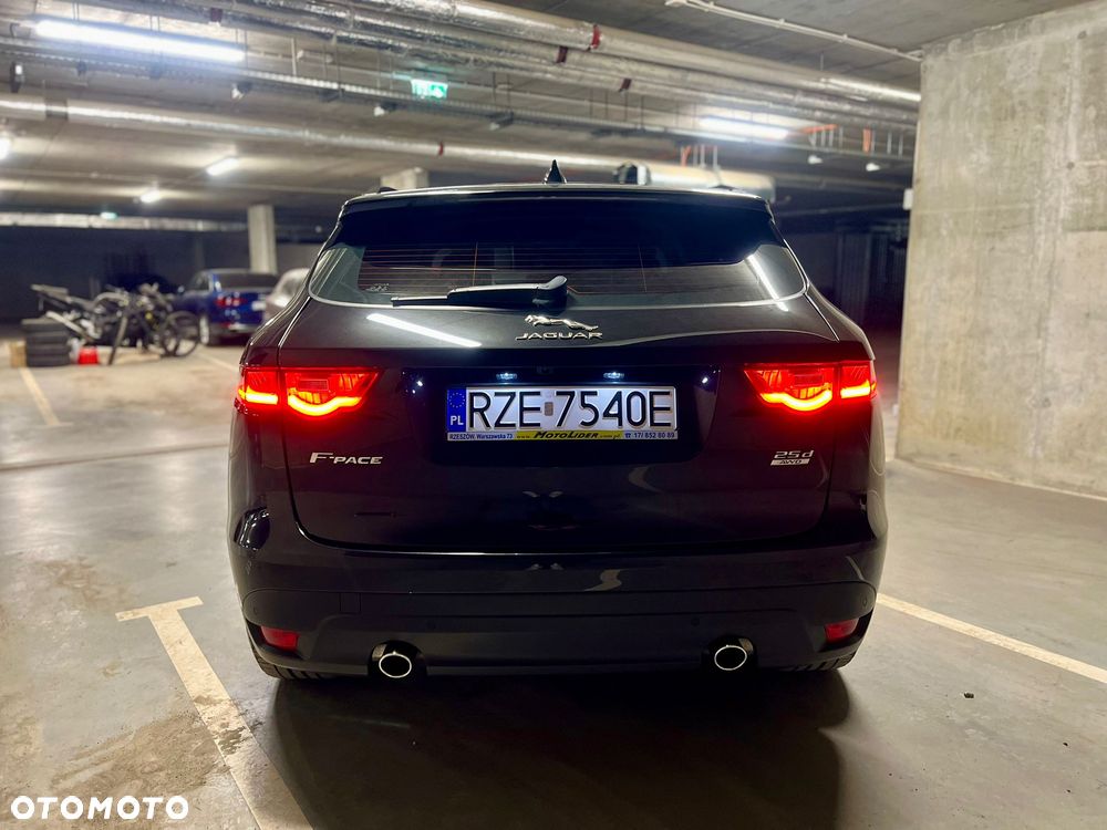 Jaguar F-Pace 2.0 i4D AWD R-Sport - 7