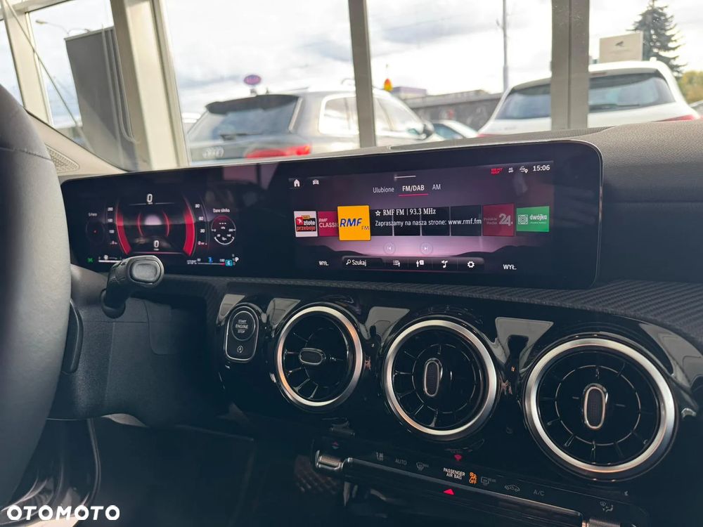 Mercedes-Benz CLA 180 d Progressive 8G-DCT - 13