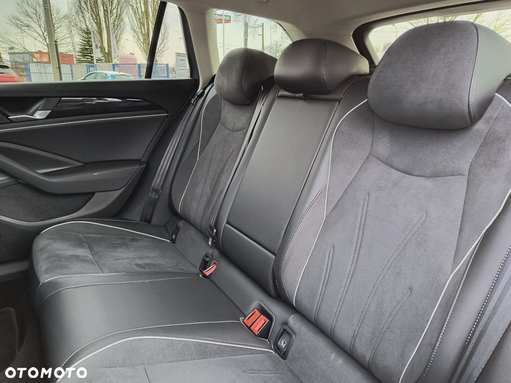 Volkswagen Passat - 26