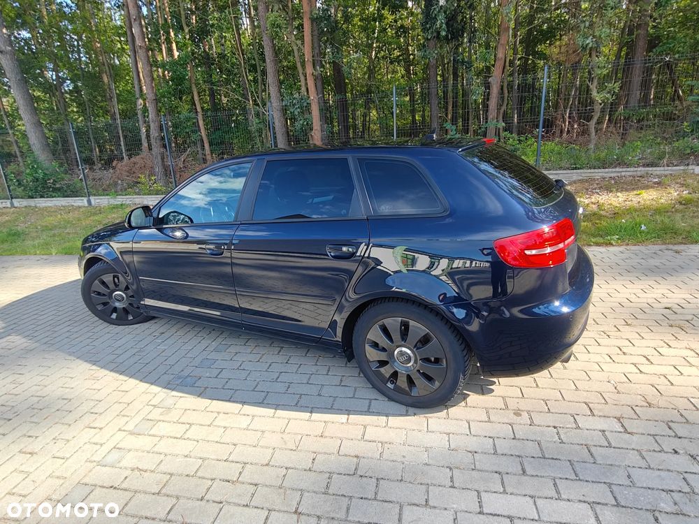 Audi A3 Sportback 2.0 TDI DPF quattro Ambition - 7