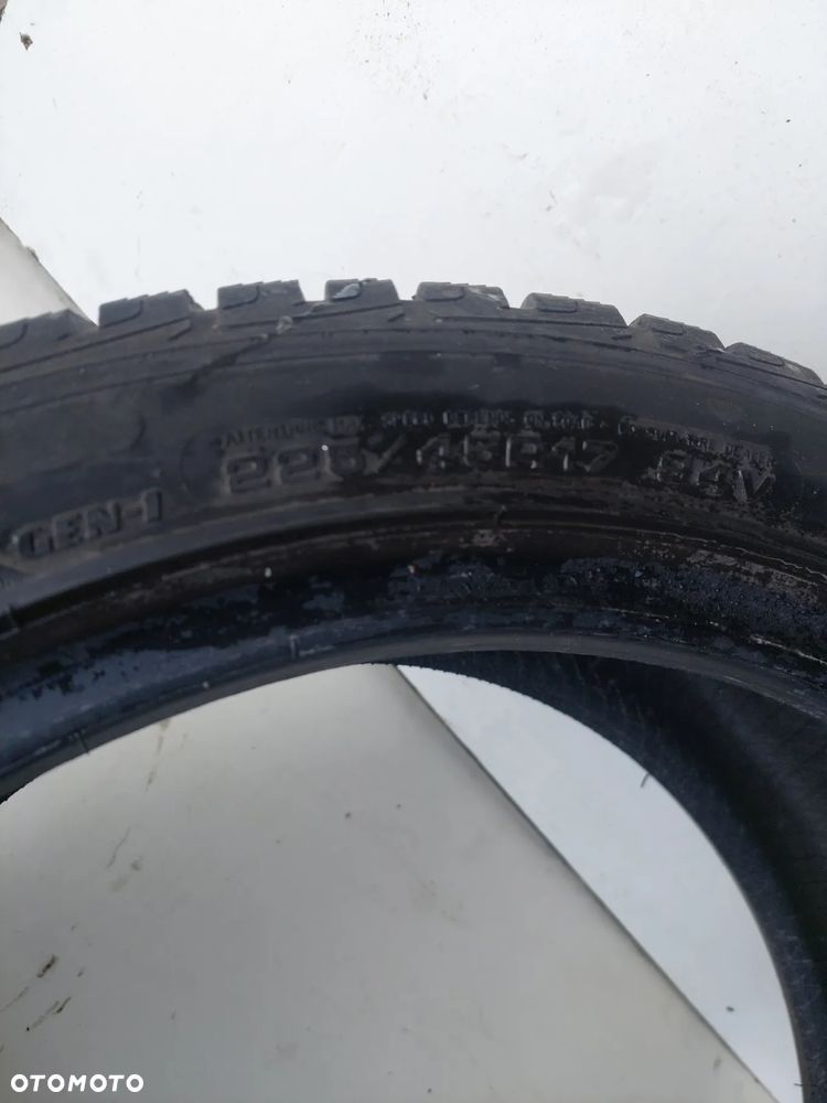 Opona Zimowa Goodyear Ultra Grip  Performance 225/45 R17 - 5