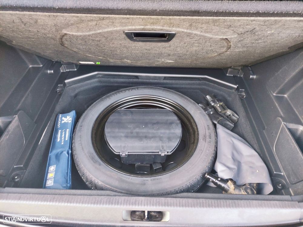 Peugeot 3008 1.2 PureTech Allure Grip Control EAT6 - 38