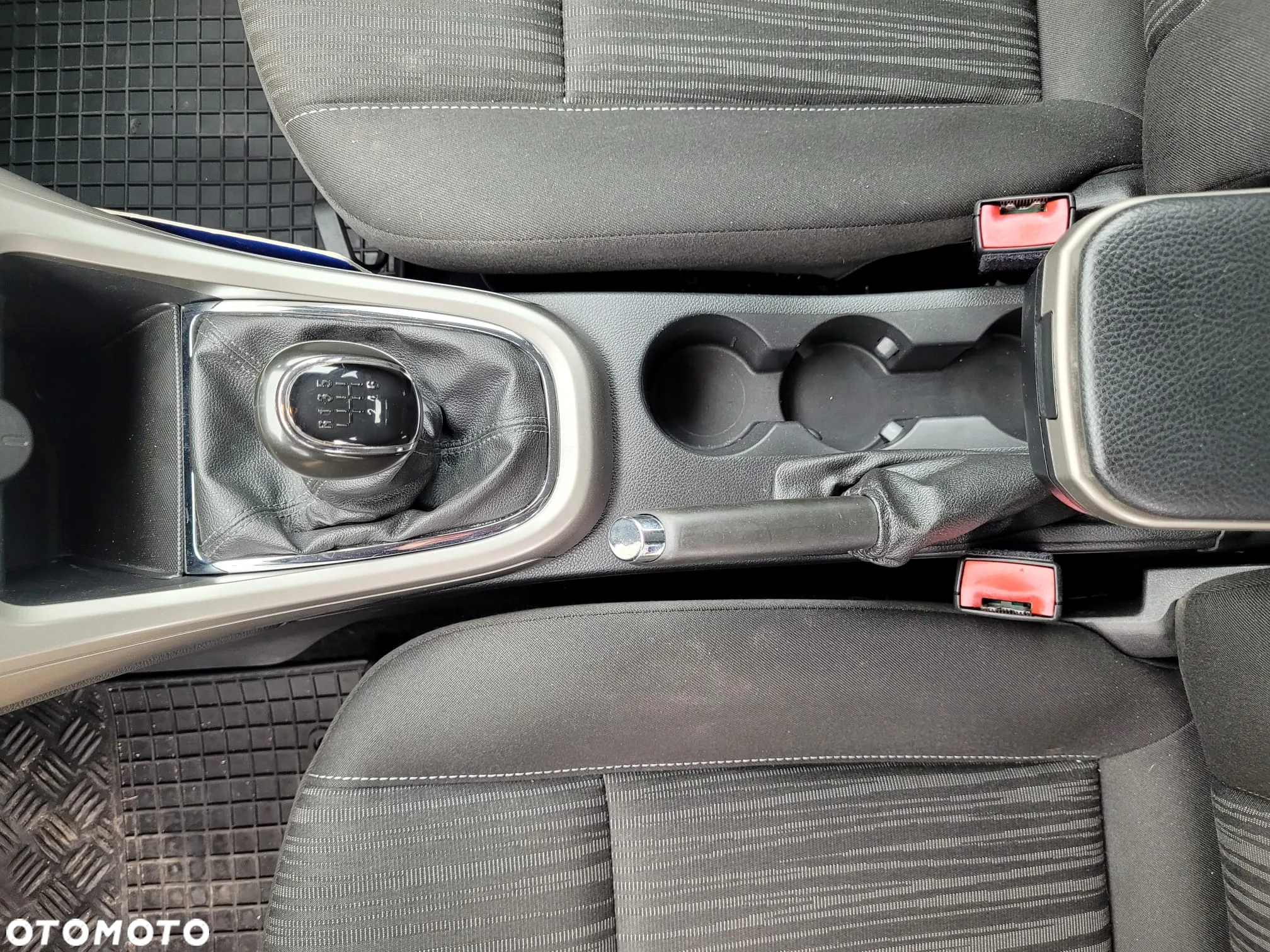 Opel Astra 1.4 Turbo Design Edition - 21