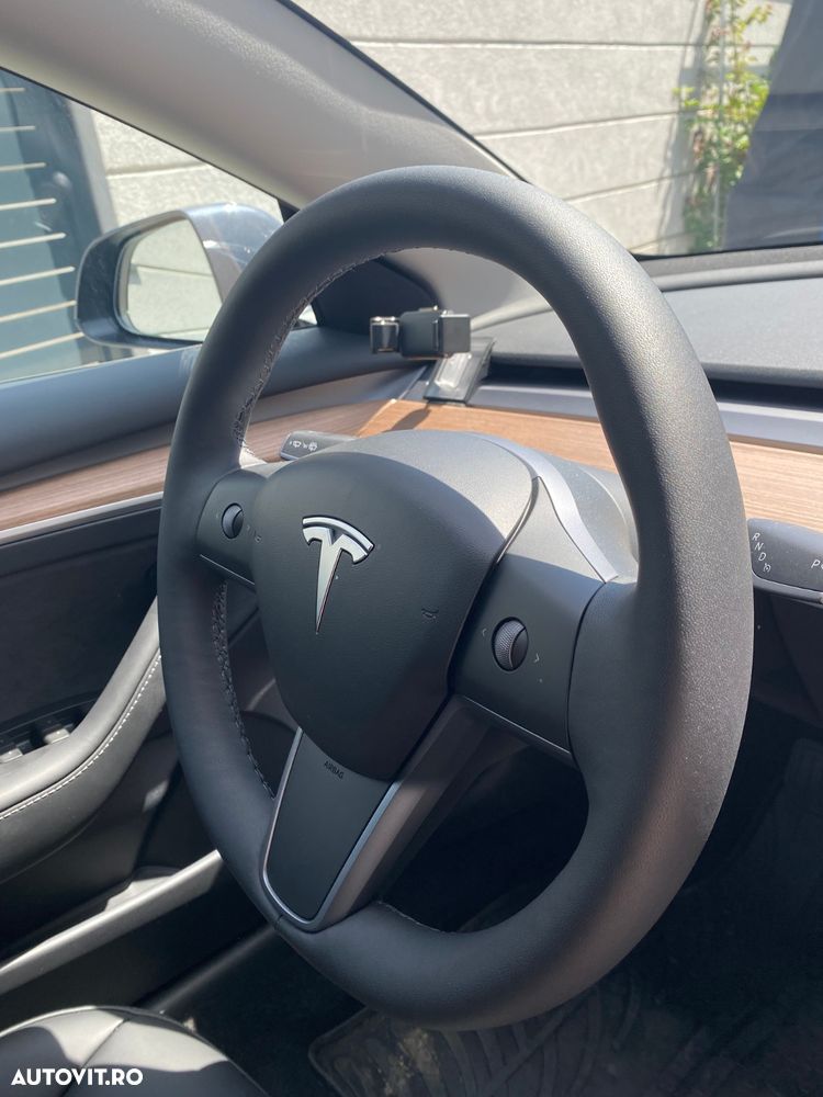 Tesla Model 3 - 13