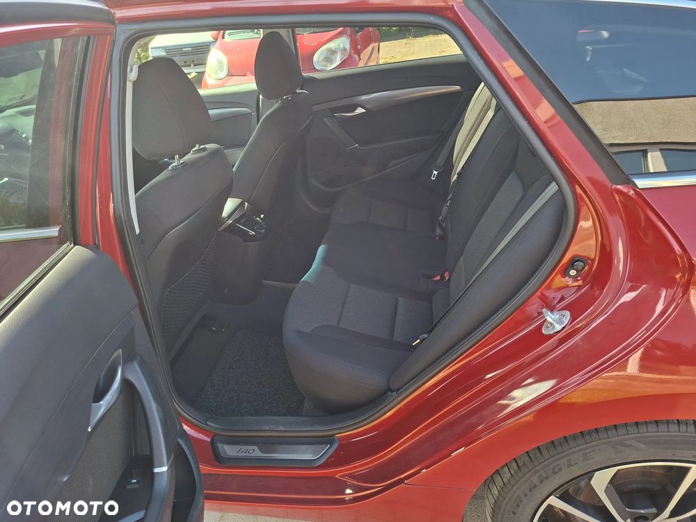 Hyundai i40 i40cw 1.7 CRDi Fifa World Cup Edition - 8