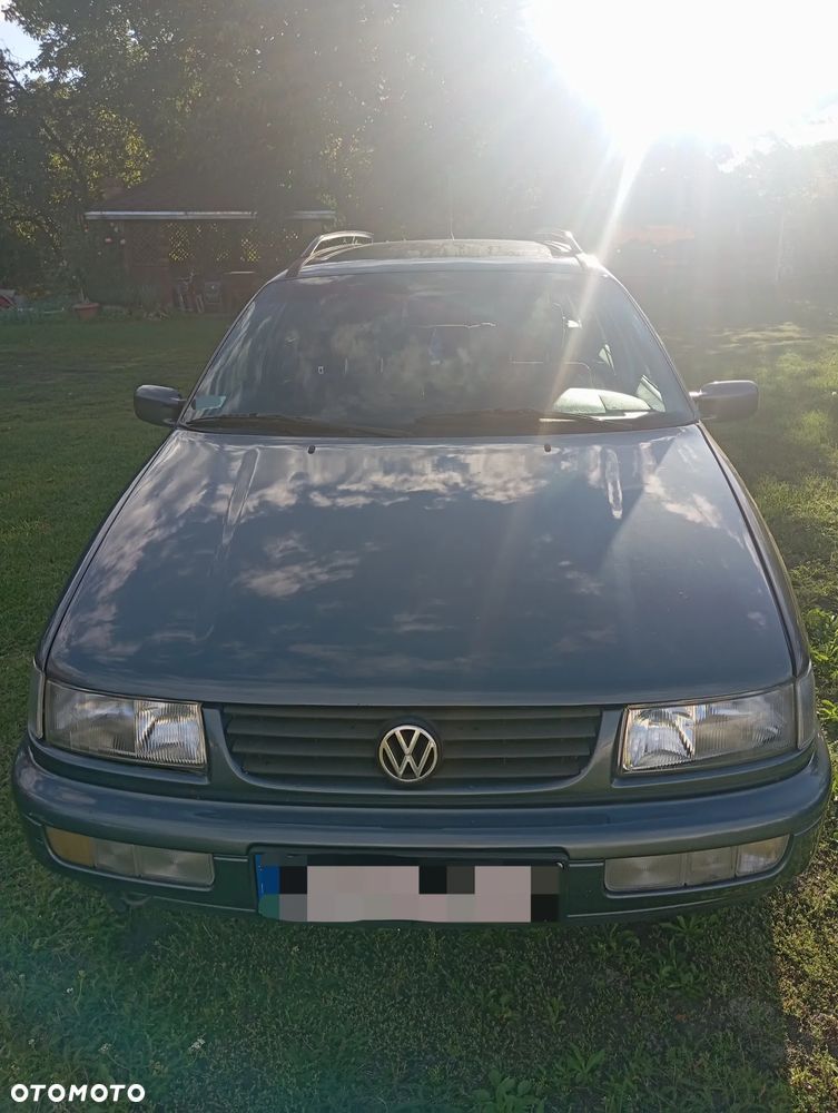 Volkswagen Passat - 2
